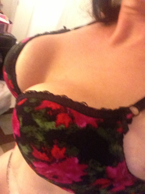  she is One very hot sexy mature that draws up my wood!! 