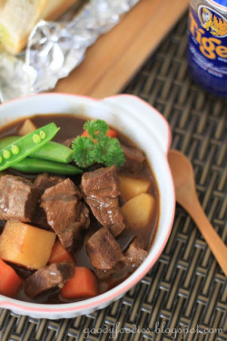 in-my-mouth:  Beef Stew with Beer and Paprika