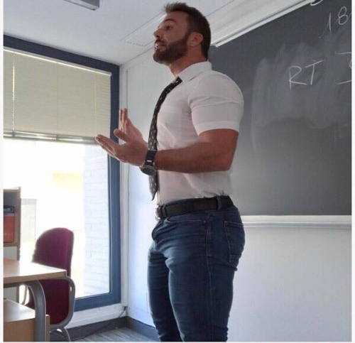 musclehunkymen:  Hunky school teacher.