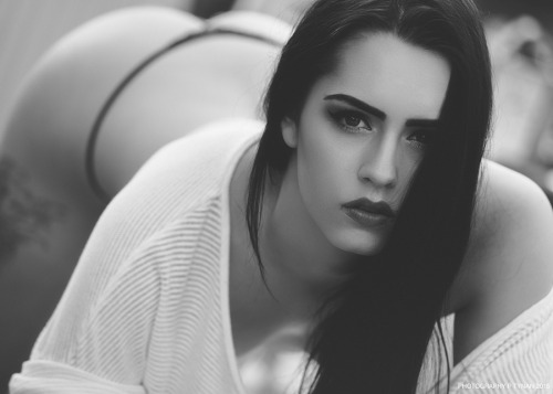 dreaming-glamour-girls:  Model: Velvette DevinePhotographer: P Tynan
