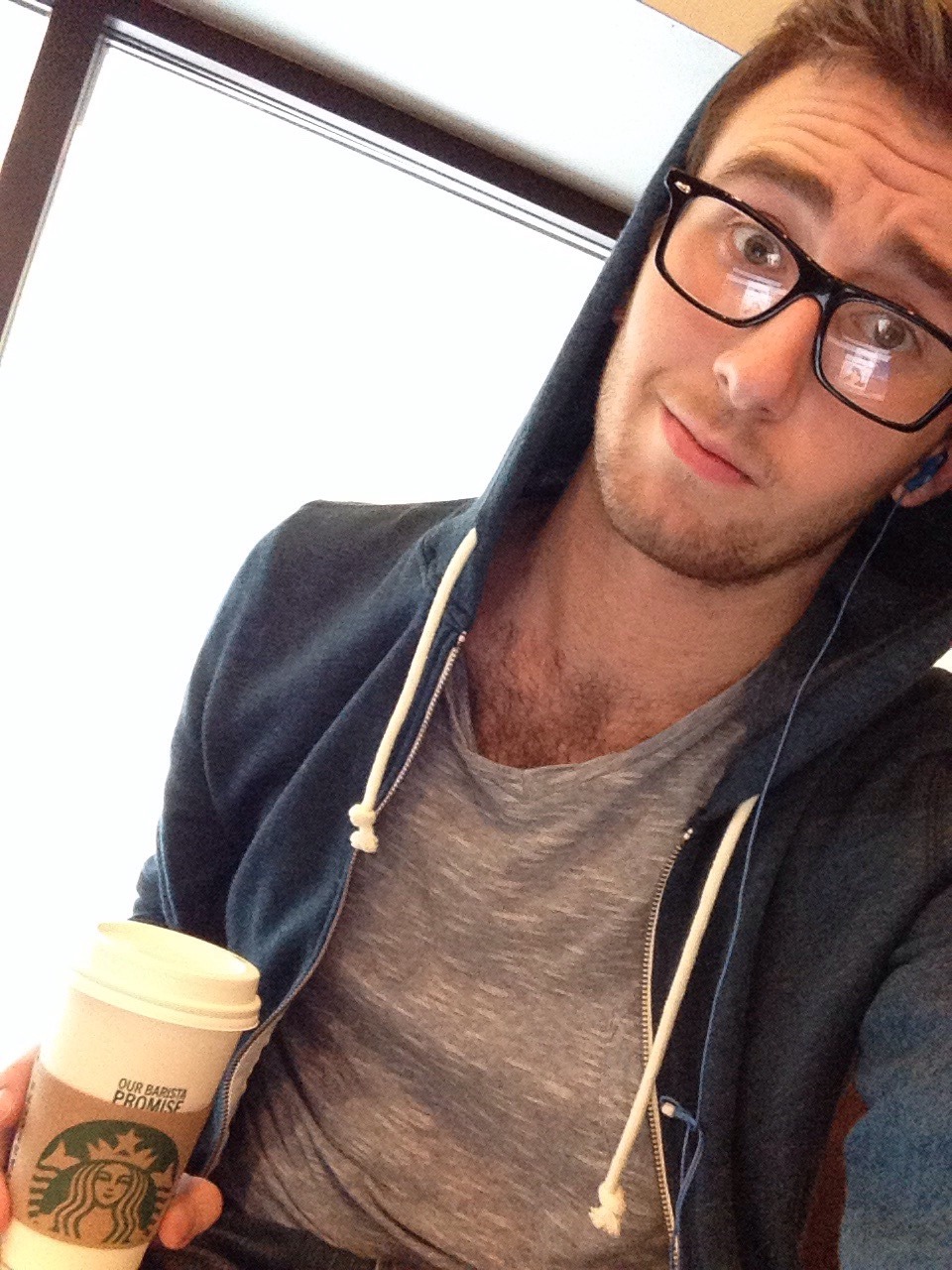 pizzaotter: blogfrenzy:   blogfrenzy:  I did the 6 selfies of 2014 thing anyway featuring