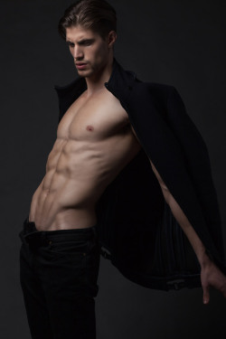 amanthing:  Visit amanthing Hunk Edition BlogWith 9 Different Categories of HOT MEN to Choose From