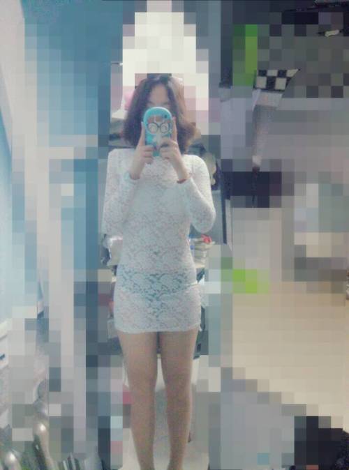 hentai0jisan:  realys:  oooooooh fvck 买的衣服太透了穿不出去  身材有的發展！