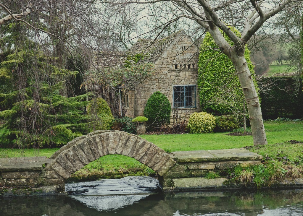 jacindaelena:     ~U&amp;M~ || Cotswolds  