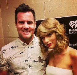 ohsoswiftly:  Well look who just rolled past and asked for a pic with me at the iHeartRadio Music Festival…would be rude not to. Another tough day at the office. I had a quick chat with Taylor Swift and it’ll be on the show with ZM’s Fletch,