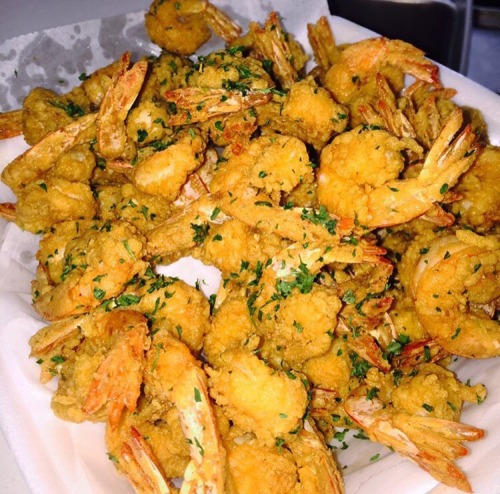 caliego: yogassub: afro-arts: Conch City Seafood conchcitycuisine.com // IG: conchcity Stone Mounta