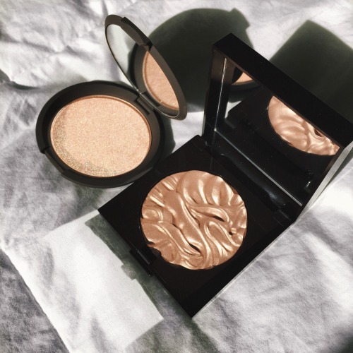 iamiam-iam:  glow teaaaaam ✨ 