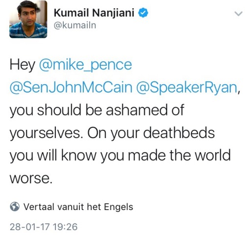 Porn Pics franksars: Kumail Nanjiani takes to Twitter