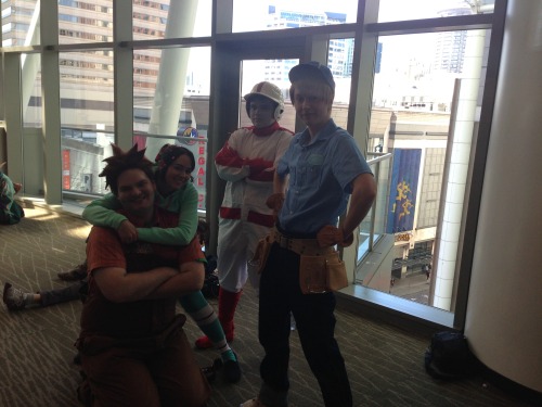 teeksadophilus: therpham: “American Stuff” cosplay from Sakuracon 2013 I found Uncle Kat