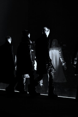 meekiyelvvoh:  Rick Owens ‘LIMO’ A/W 2011 Ph: Clement Louis 