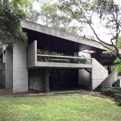 uiuouiu:  #harryseidler ’s #house #history #penelopeseidler #structure #concrete by albertopugnale http://ift.tt/1ClQJZD