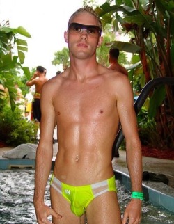 wetspeedobulges:  mostlymensunderwear: I love a lad showing off his N2N swimwear Yellow N2N