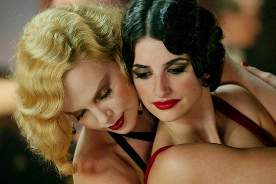 therondaily:  Charlize Theron and Penélope Cruz in Head in The Clouds, 2004.