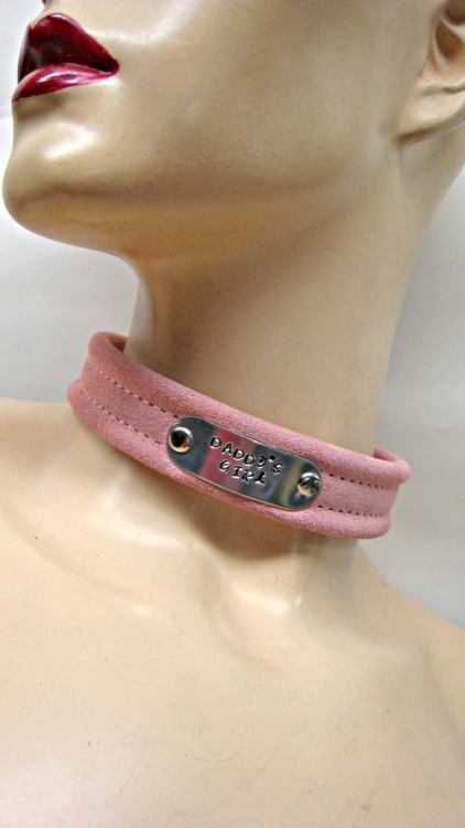 dominantlife:  deadlynightmaressurroundme:  ….I’ve never found collars so appealing….these are like my favorite… In order of what I like best and yeah…  Awesome with awesome sauce! 