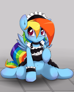 madame-fluttershy:  Rainbow Dash Maid by *SmittyG  *epicnosebleed* o////o