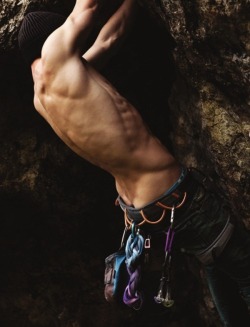 aussieguy696969:dudes-on-demand:Mountaineer