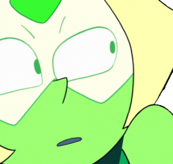 Why does this picture of Peri make me laugh every time i see itIt’s like she’s pressing her face to the screen like ‘wth is this’(galacticdrake) *kisses the screen*