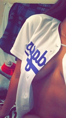 la-babyyk:  who else is a dodger fan? ⚾