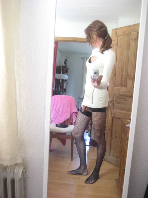 Sex tinacrossdresser:  I am trying out new outfits… pictures