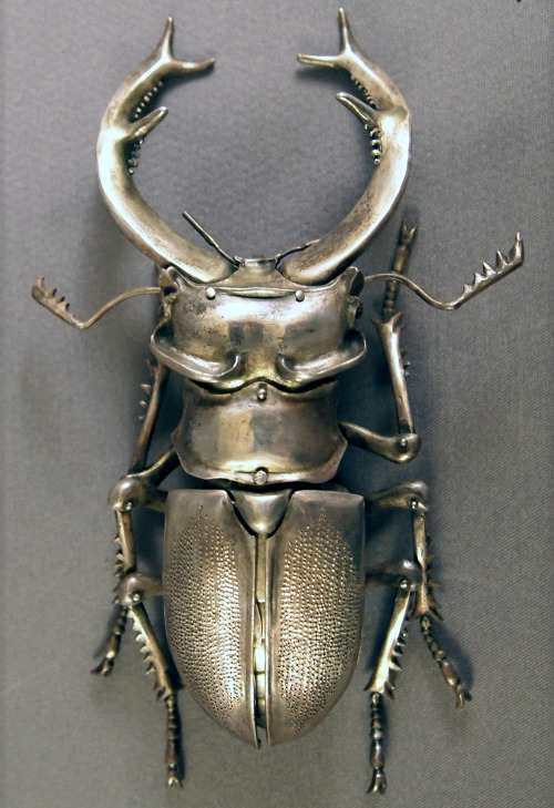 entophiles:Oleg Konstantinov makes beautiful, fully-articulated metal pieces I would kill to own. &n