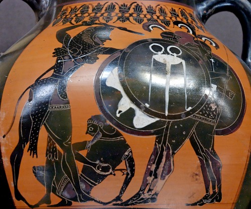 Heracles battles the triple-bodied monster Geryon, while Eurytion, guardian of Geryon&rsquo;s cattle