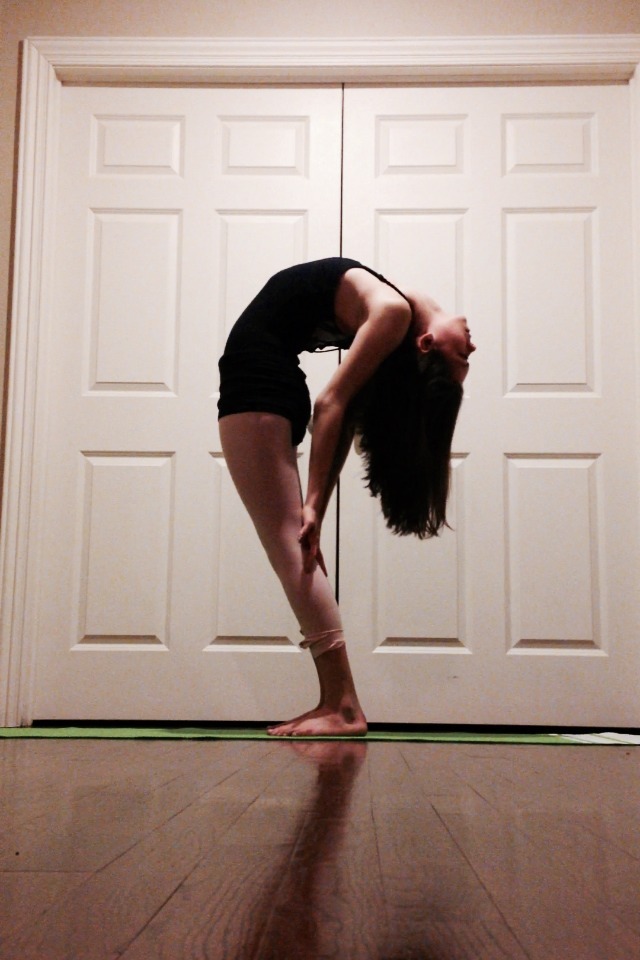 cravethehealthylife:  Yoga 3/17/14: #blossomingyogis day 17   Hear opener/ standing