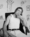 Porn Pics heardchef:jeremy allen white photographed