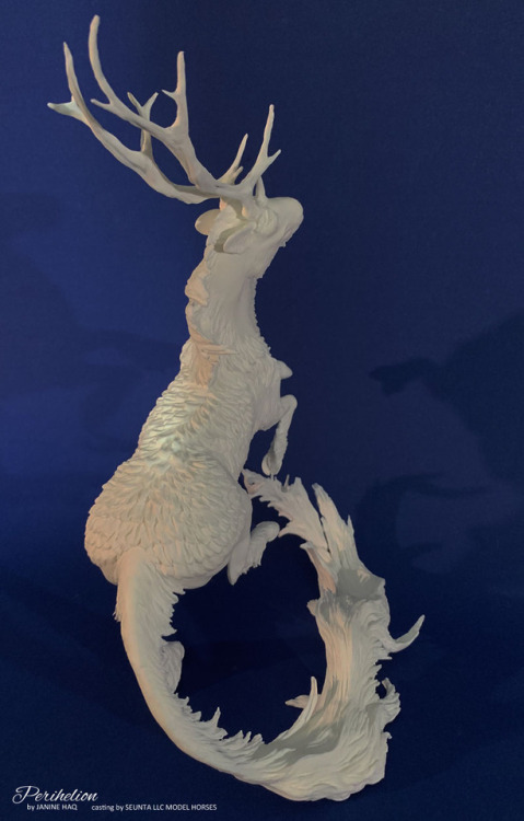 Perihelion is a traditional size kirin resin. He is the first ever casted sculpture created by Quequ