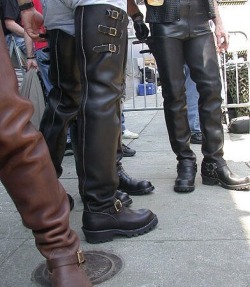 bigbosswescos:Plenty of wesco boot leather to be worshipped.