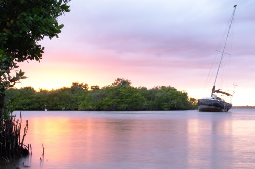 kirrascudderphoto:  Cove Colors and Boats