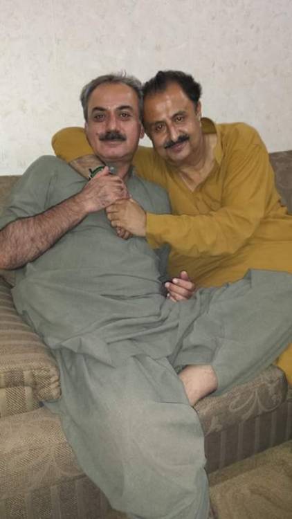 player064: Abdul raheem fukl sexy hot couple left man topr and right man gay