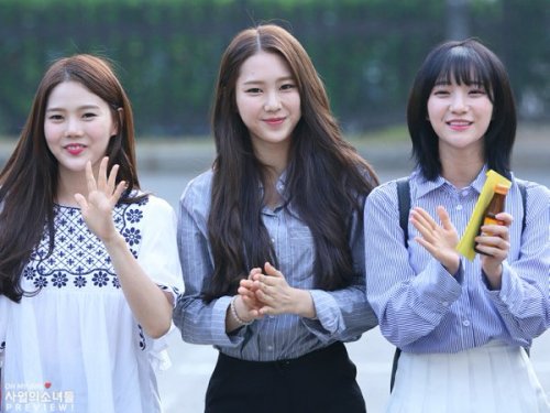 april girls || please do not crop or edit!160527 Music Bank Arrival