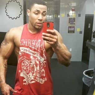 adirtylilsecretsstuff:  He’s transphobic, an idiot and he has a little dick….sad