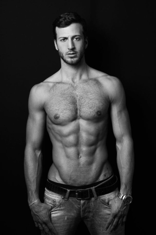hunkopedia:    Follow Hunk’o’pedia for more hot guys! | Follow my personal blog!   