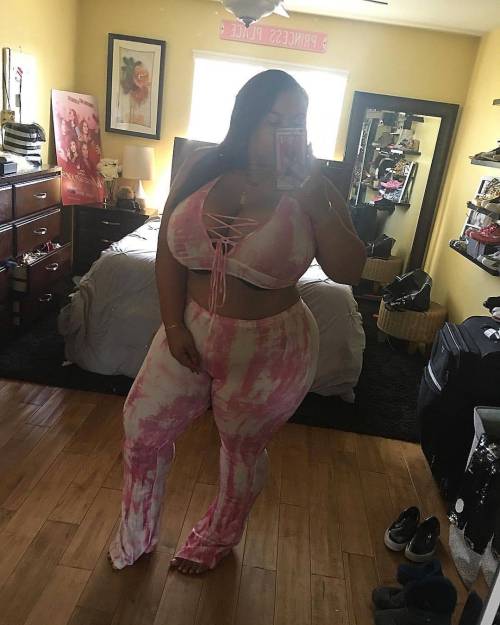 thickerbeauties:  Thick and sexy! 😍😍😍 @breecandace 👏👏👍👍 @breecandace  #repost #thickness #thick #thickwoman #beautifullady #curvygirl #curvywomen #curveappeal #curvywoman #bbw #superthick #hips #thickums #thickwitit #boobs #bigboobs