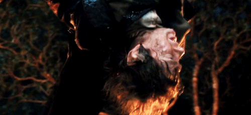 oakenshieldbaggins:Bilbo being upside down