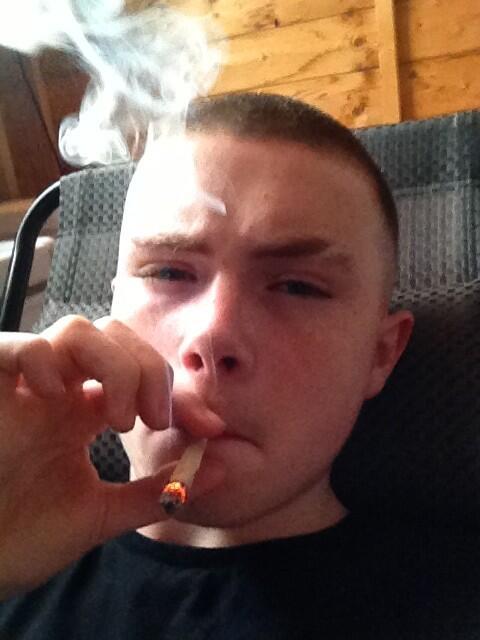 uklc:  ** REQUESTED ** This is Reece 18yo! Requested! Hes a right chav! Amazing cock