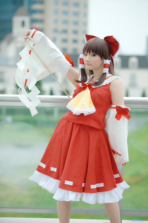 Touhou Project - Reimu Hakurei (Kishigami Hana) 1-3