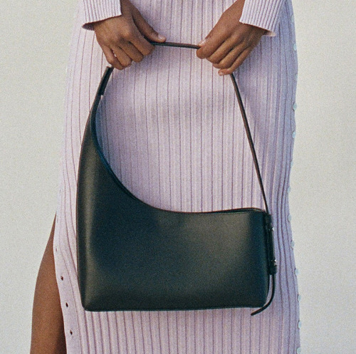 Trendy Bag for FW21: Early 2000′s bag.- Contemporary sharp-cut hobo bag.Annakiki, Givenchy, Jonathan