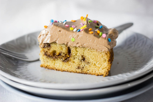 fullcravings: Malt Ball Vanilla Snack Cake