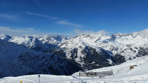 adelstitel:  4/1/2016 // sunrise, noon and sunset in the alps.