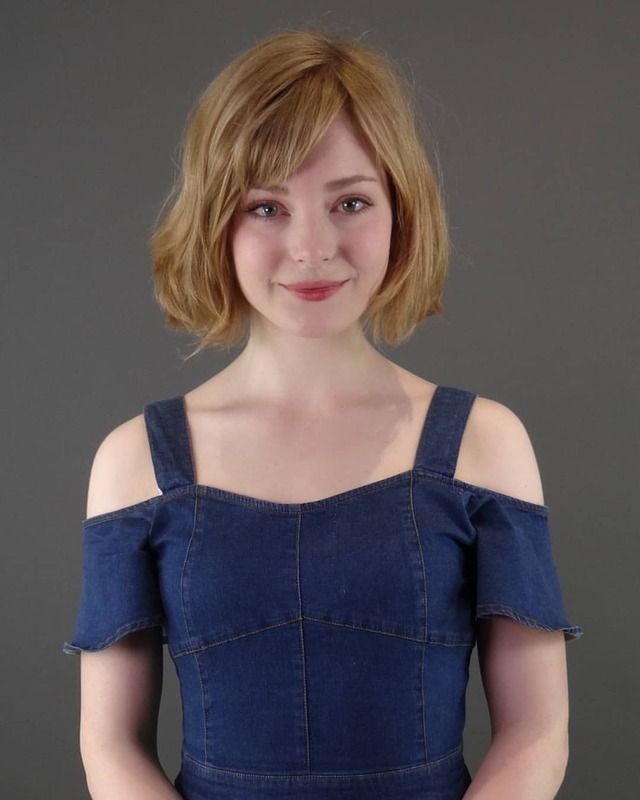 Ella Freya Beautiful priestess in simple robe, wavy