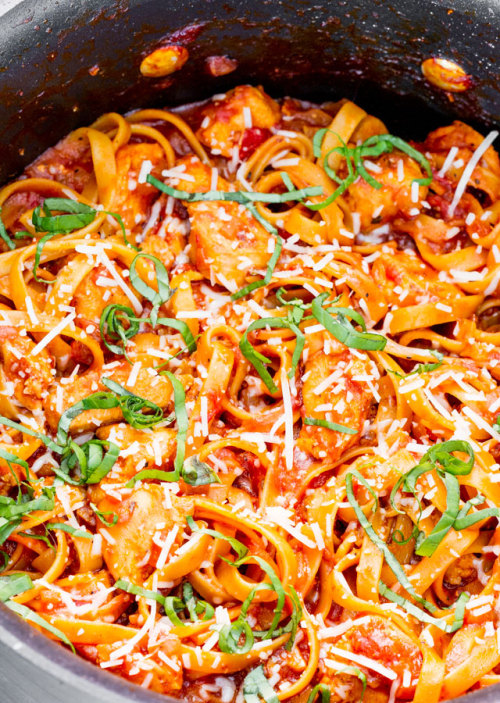 One pot chicken fettuccine arrabiata