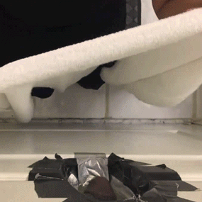 ulikemydick:  Gloryholes are the best!