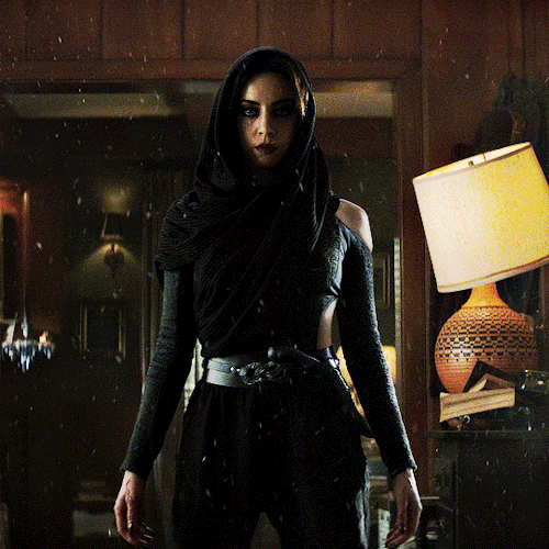 Aubrey Plaza As Rio Vidal In Agatha All Along (2024) 1.01