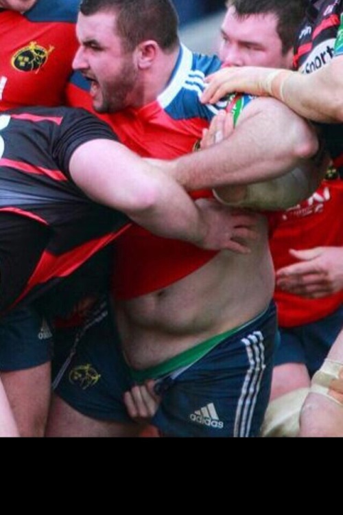 daddylovestofuk:  Grab whatever you can to get him down