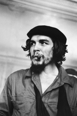 twixnmix:    Che Guevara photographed by
