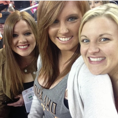 ilovetocum08:Reblog this slut from okc