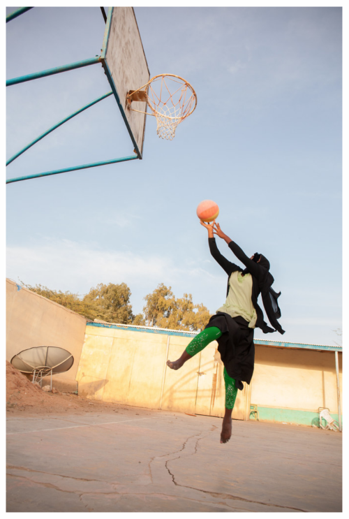 freediaspora:Slam dunk in Somaliland (Africa - 2015)diaspora.free | instagram
