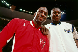 nba:    ORLANDO, FL - 1993: Shaquille O'Neal #32 of the Orlando Magic poses with Michael Jordan #23 of the Chicago Bulls prior to playing an NBA game circ 1993 at the TD WAterhouse Centre in Orlando, Florida. NOTE TO USER: User expressly acknowledges